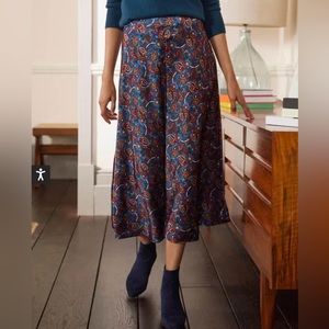 Boden Seam Detail Midi Skirt